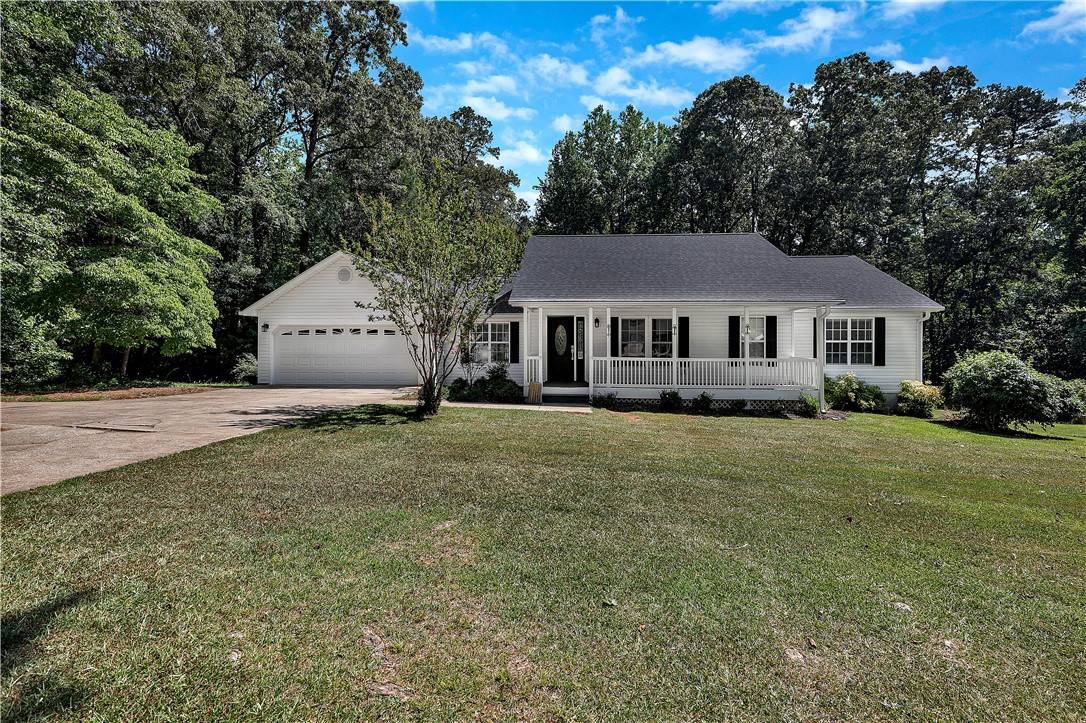 208 Playground RD, Walhalla, SC 29691
