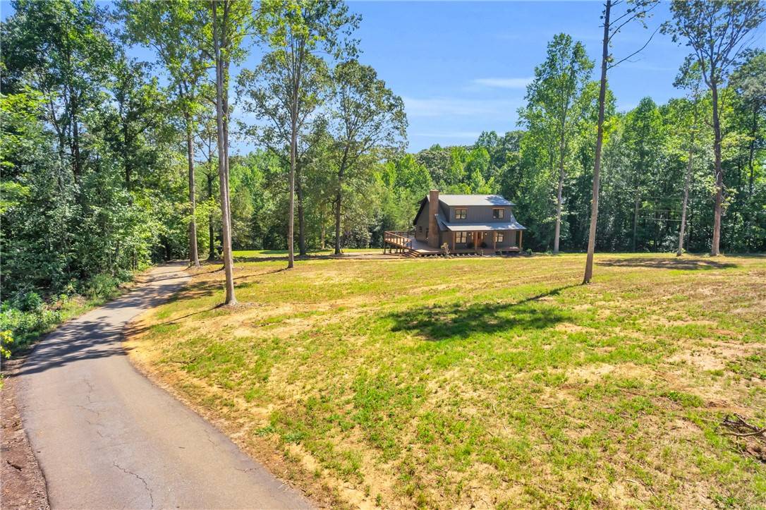 Easley, SC 29640,204 Dove Hill CIR