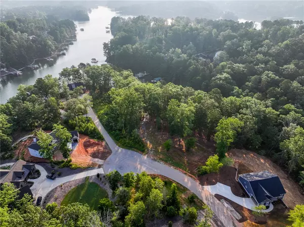 Seneca, SC 29672,1114 Little River DR