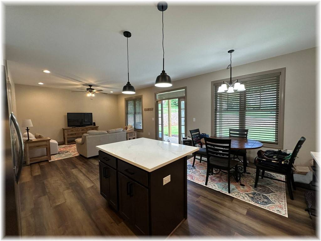 Seneca, SC 29672,832 White Oak Hill DR