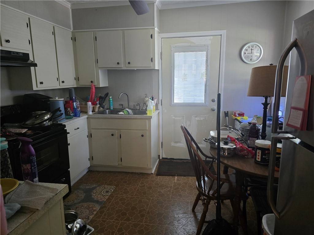 Liberty, SC 29657,8 Lee ST