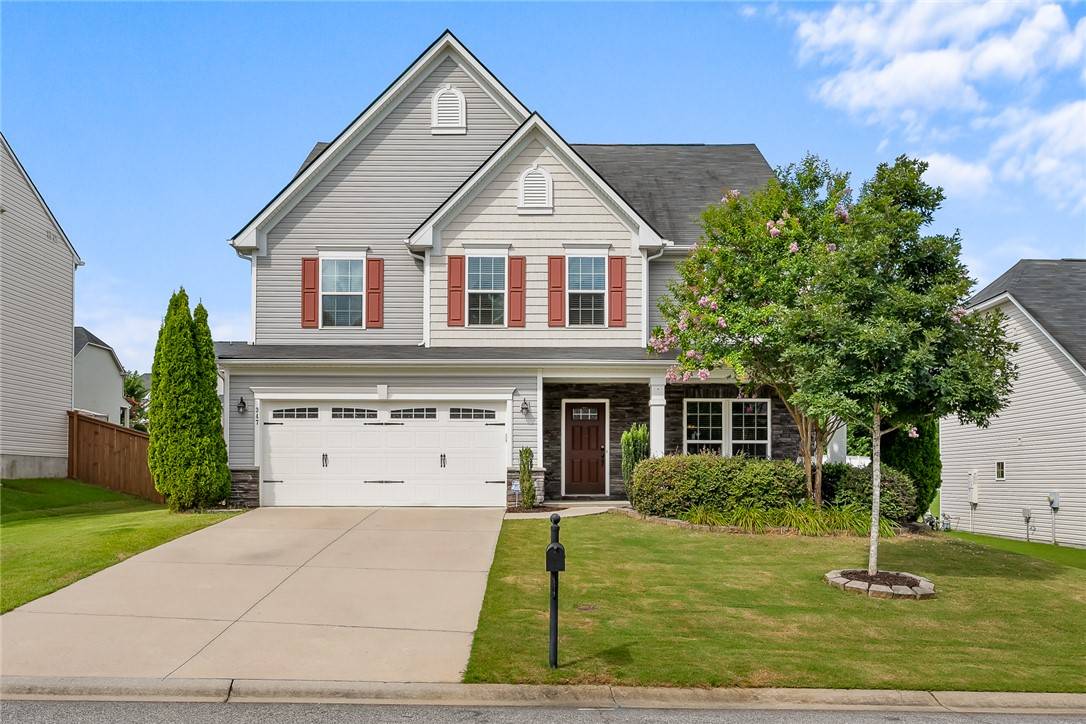 347 Kelsey Glen LN, Simpsonville, SC 29681