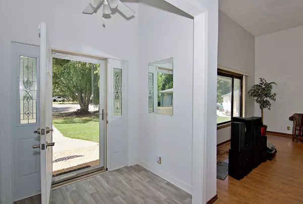 Easley, SC 29642,102 Julian CT