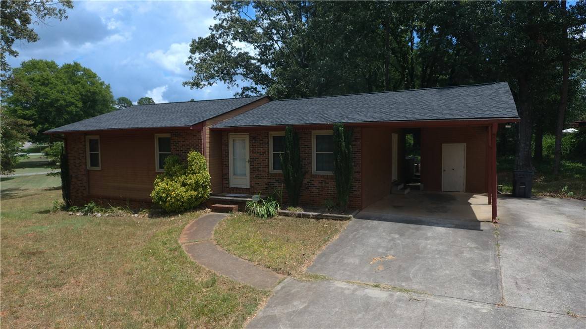 405 Keith LN, Seneca, SC 29678