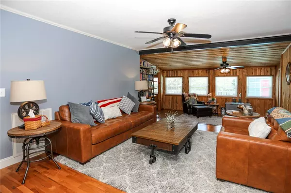 Walhalla, SC 29691,731 Christmas Tree LN