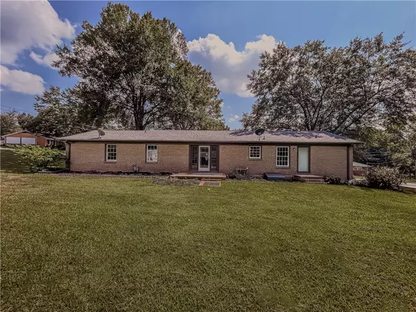 Easley, SC 29642,303 Robinall DR