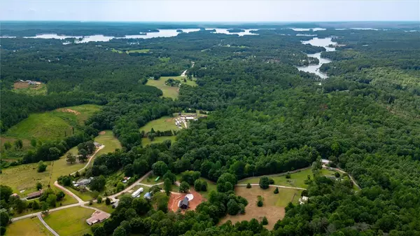 Seneca, SC 29672,150 Cedar Hill DR