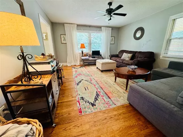 Abbeville, SC 29620,121 Woodland WAY