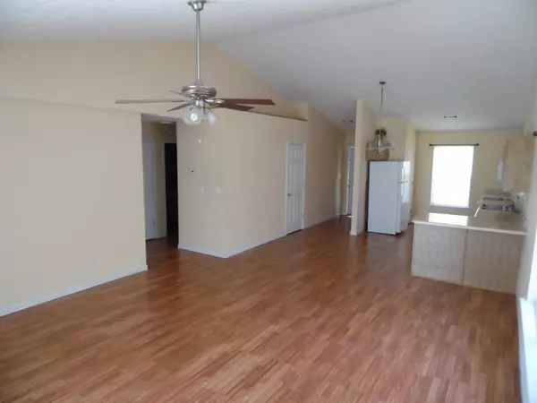 Seneca, SC 29678,223 Magnolia PL