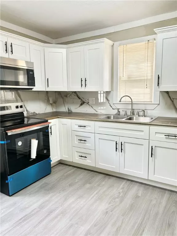 Abbeville, SC 29620,206 Henry M Turner ST