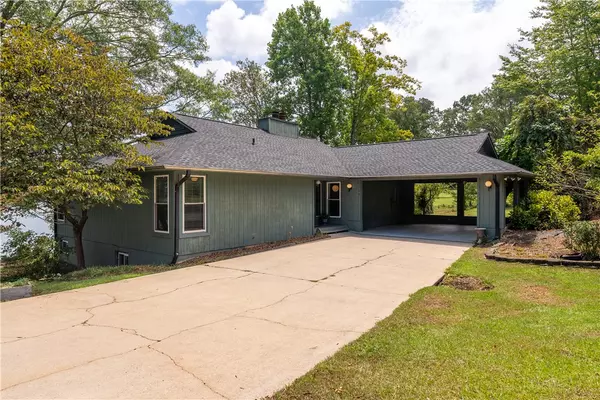 Seneca, SC 29672,106 Clearwater DR