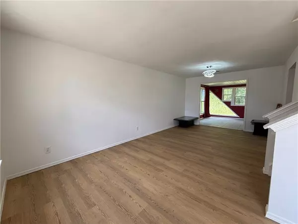 Easley, SC 29642,112 Habersham CT