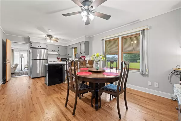 Seneca, SC 29672,1473 E Tamassee DR