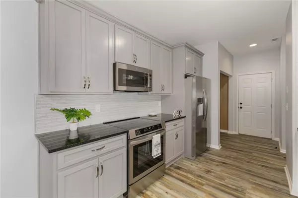 Easley, SC 29642,101 Pin Oak CT