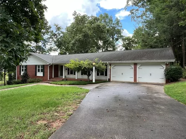 Easley, SC 29642,101 Robinall DR