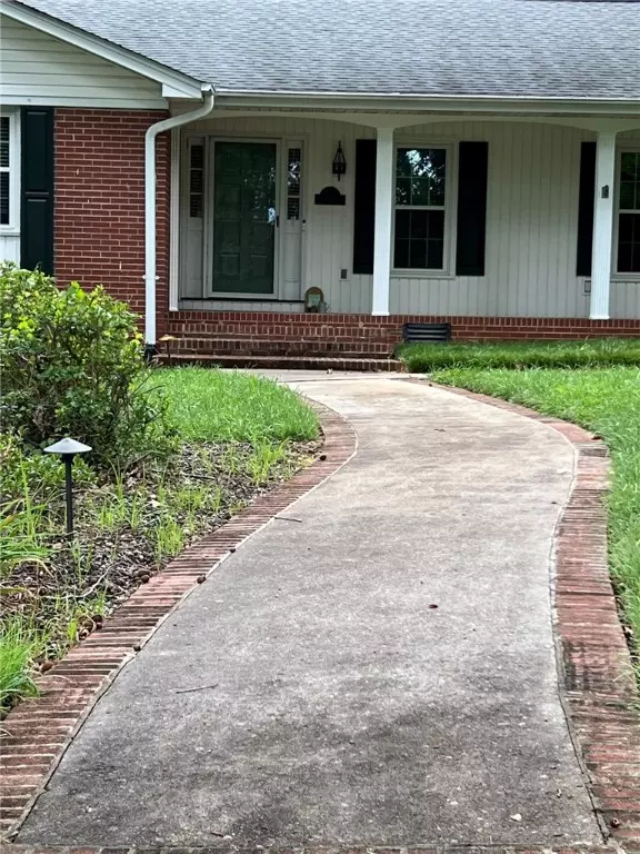 Easley, SC 29642,101 Robinall DR