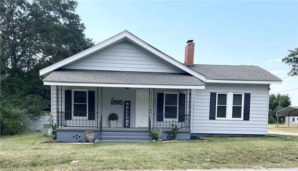 208 Hampton ST, Iva, SC 29655