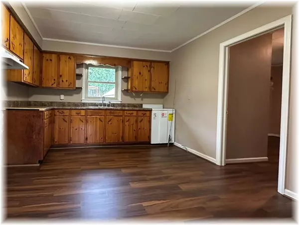 Seneca, SC 29672,2039 Sunset DR