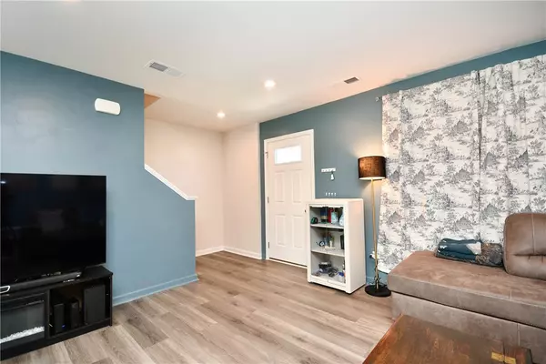 Easley, SC 29642,113 Alice CT