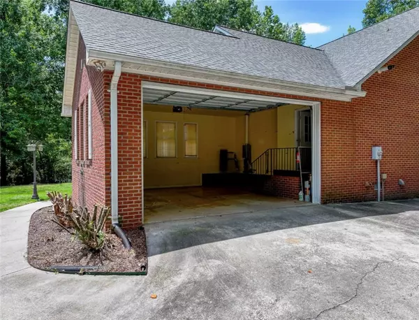 Westminster, SC 29693,507 Springview DR