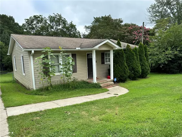 311 S Peachtree ST, Liberty, SC 29657
