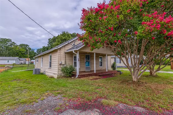 Greer, SC 29651,306 Poplar ST
