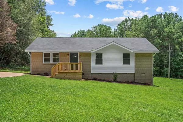 219 Holliday RD, Six Mile, SC 29682