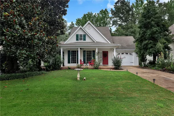 180 Grand Oak CIR, Pendleton, SC 29670