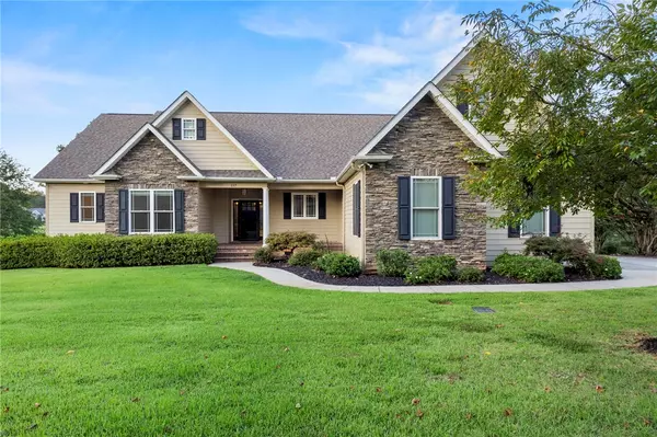 137 Crawford Lake DR, Easley, SC 29642