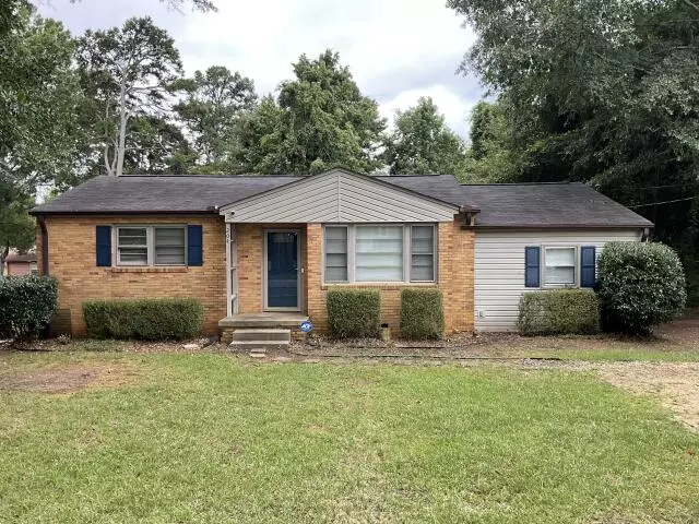 Easley, SC 29642,204 Cedar CIR