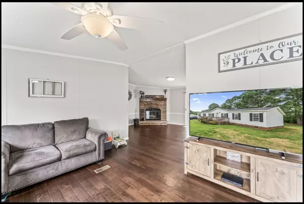 Westminster, SC 29693,104 Grove Creek DR