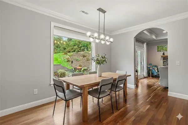 Marietta, SC 29661,6 Silverbush LN