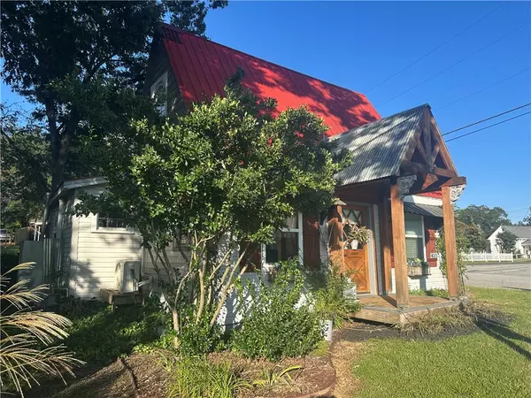 Liberty, SC 29657,411 Anderson DR