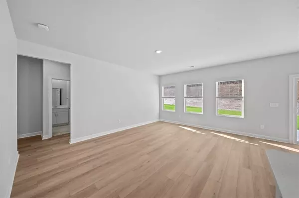 Spartanburg, SC 29301,556 Cozy Bluff RD