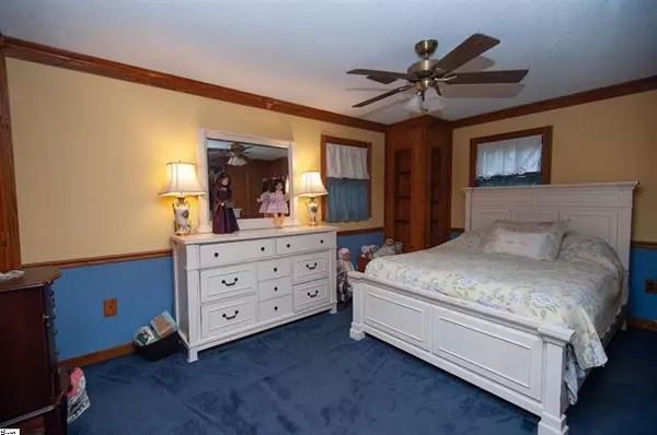 Cleveland, SC 29635,198 Dry Lake RD