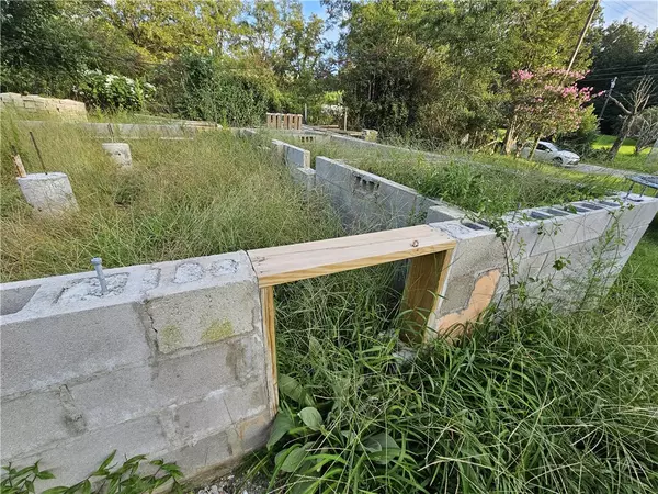 Iva, SC 29655,610 W Cruette ST