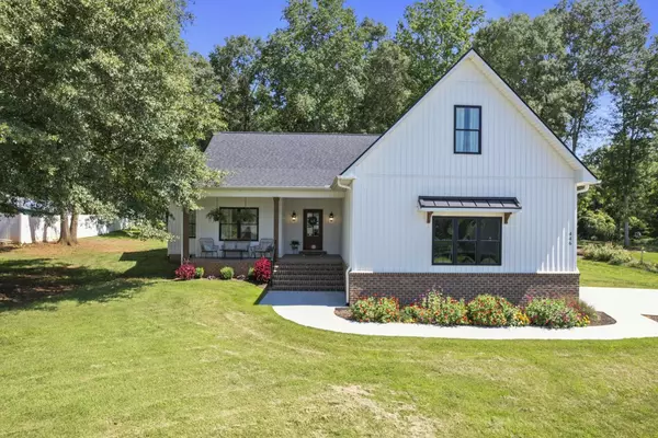 Westminster, SC 29693,446 Twin View DR