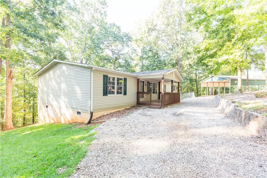 149 Hilltop CIR, Fair Play, SC 29643