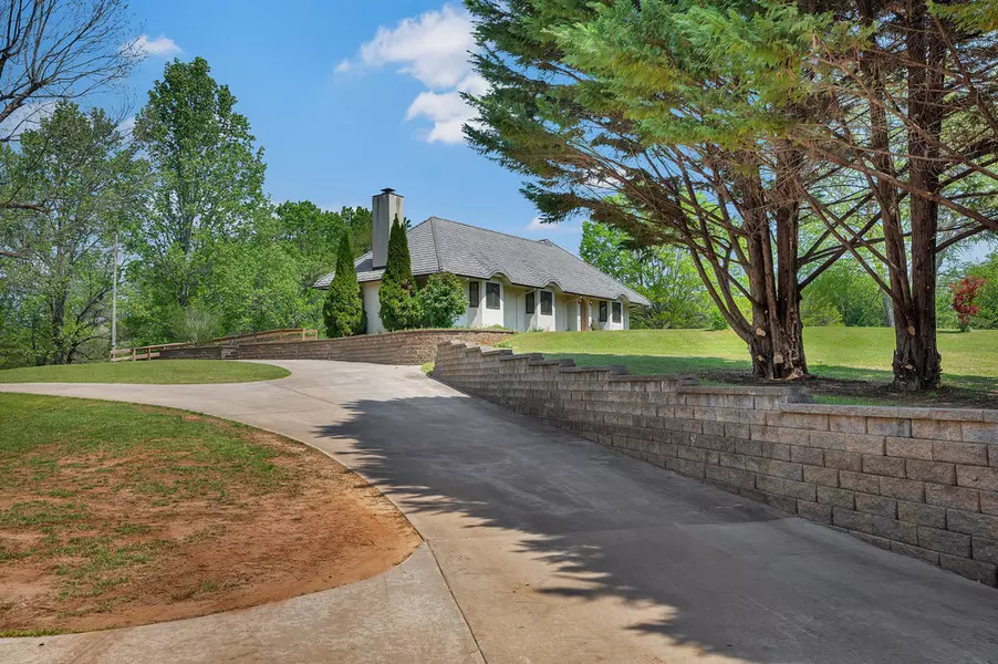 703 Burnt Tanyard RD, Salem, SC 29676