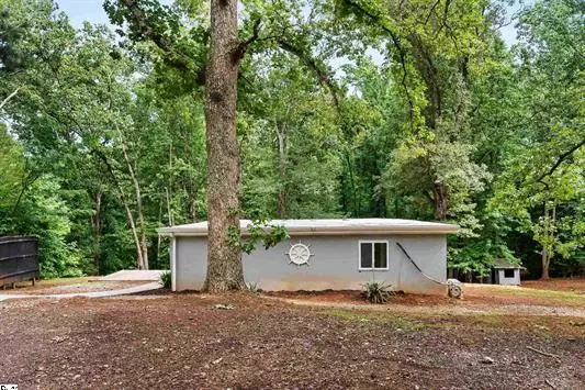Townville, SC 29689,140 Robinhood RD