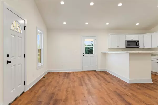 Westminster, SC 29693,219 Skyland DR