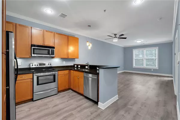 Spartanburg, SC 29306,155 E Broad ST ##306