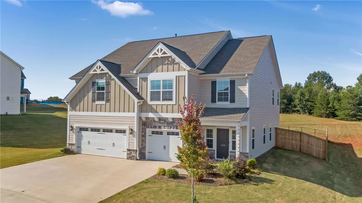 Chesnee, SC 29323,1010 Paula Parris RD