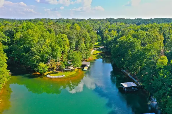 Seneca, SC 29672,236 Joe Jen DR