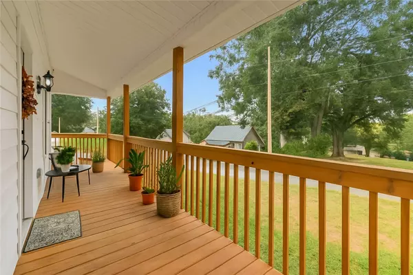 Pelzer, SC 29669,25 Green ST