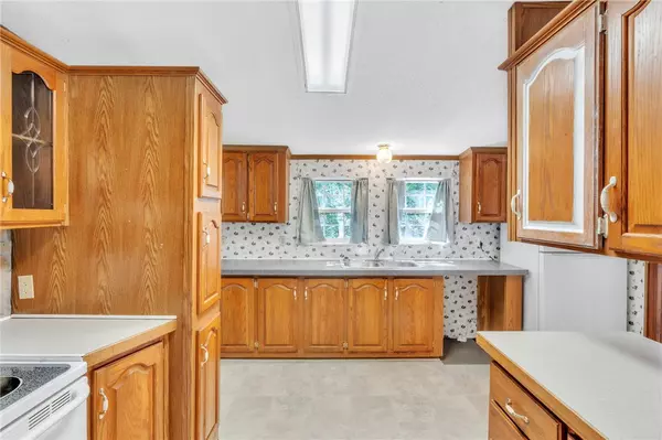 Westminster, SC 29693,121 Breezewood DR