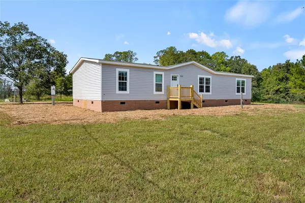 Belton, SC 29627,915 Rector RD
