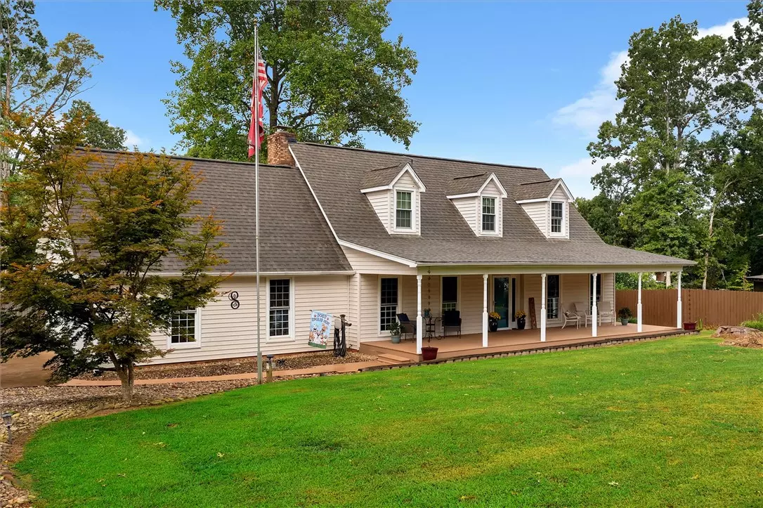 Easley, SC 29640,1002 Greenwood CT