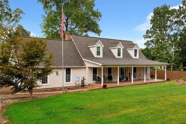 1002 Greenwood CT, Easley, SC 29640