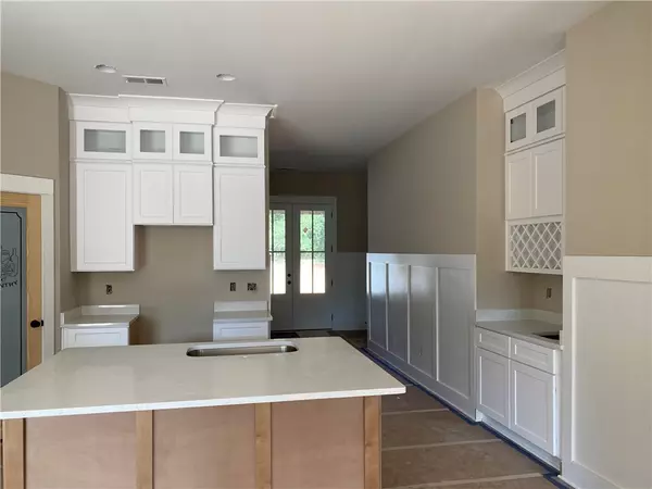Pelzer, SC 29669,763 Cherokee RD
